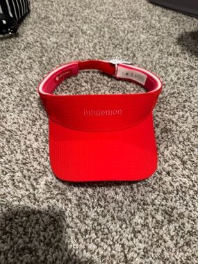 NWT lululemon removeable sweatband visor